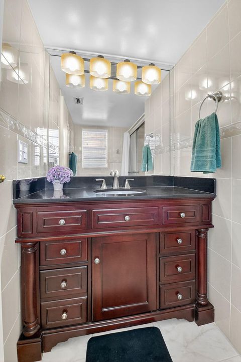 Tiny photo for 3810 Via Poinciana #206, Lake Worth, FL 33467 (MLS # B26001162)