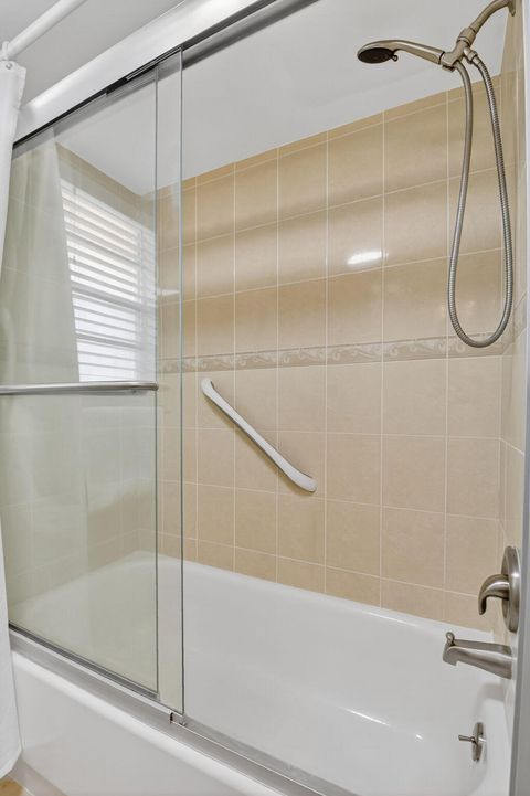 Tiny photo for 3810 Via Poinciana #206, Lake Worth, FL 33467 (MLS # B26001162)