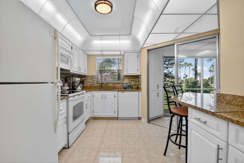 Tiny photo for 3810 Via Poinciana #206, Lake Worth, FL 33467 (MLS # B26001162)