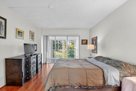 Tiny photo for 3810 Via Poinciana #206, Lake Worth, FL 33467 (MLS # B26001162)