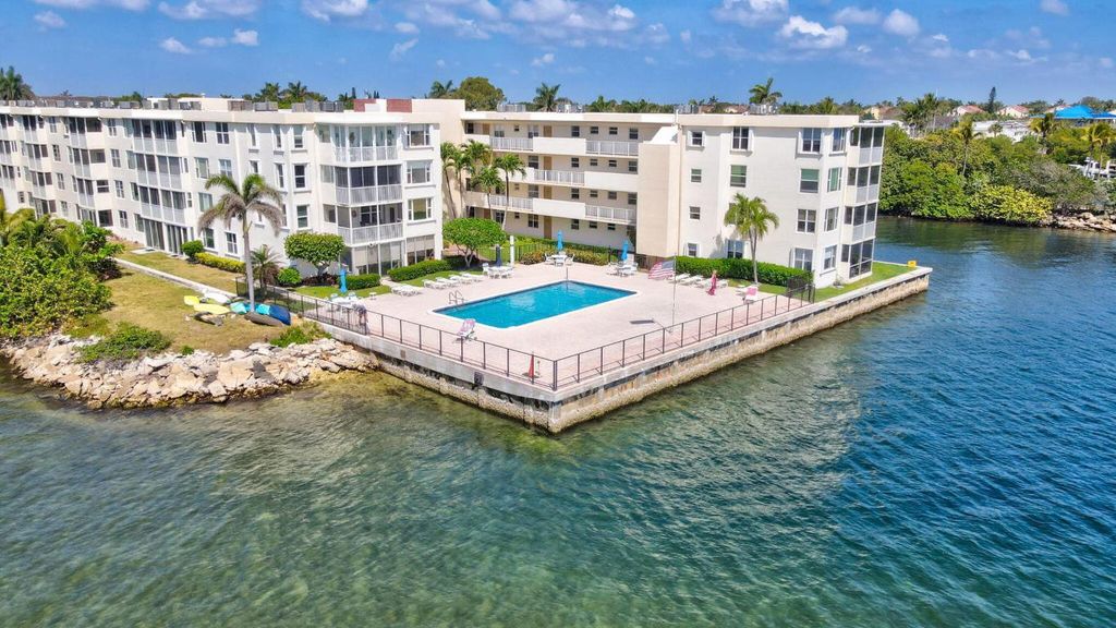 Photo of 1820 New Palm Way #202, Boynton Beach, FL 33435 (MLS # R11124707)