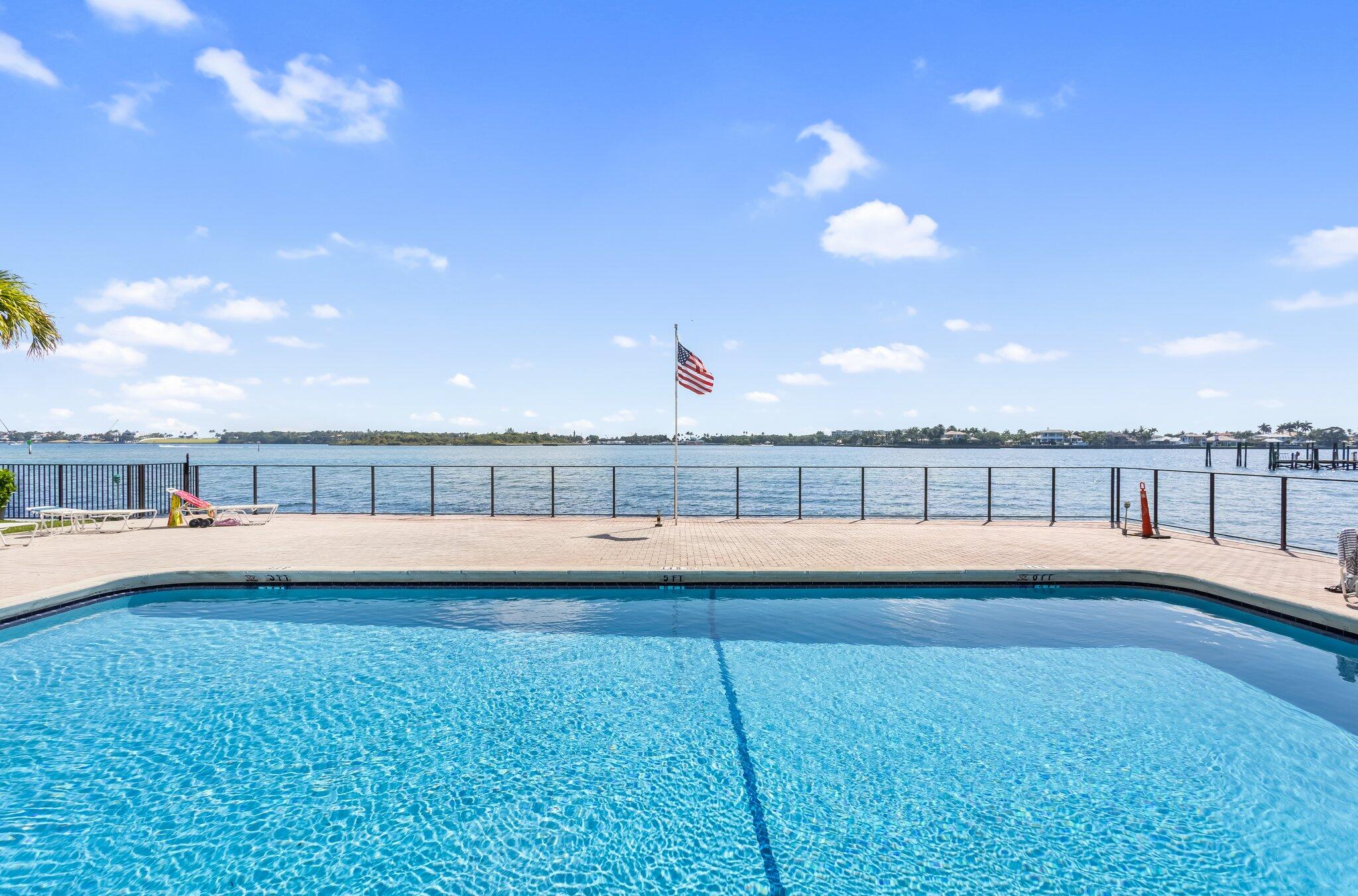 1820 New Palm Way 202