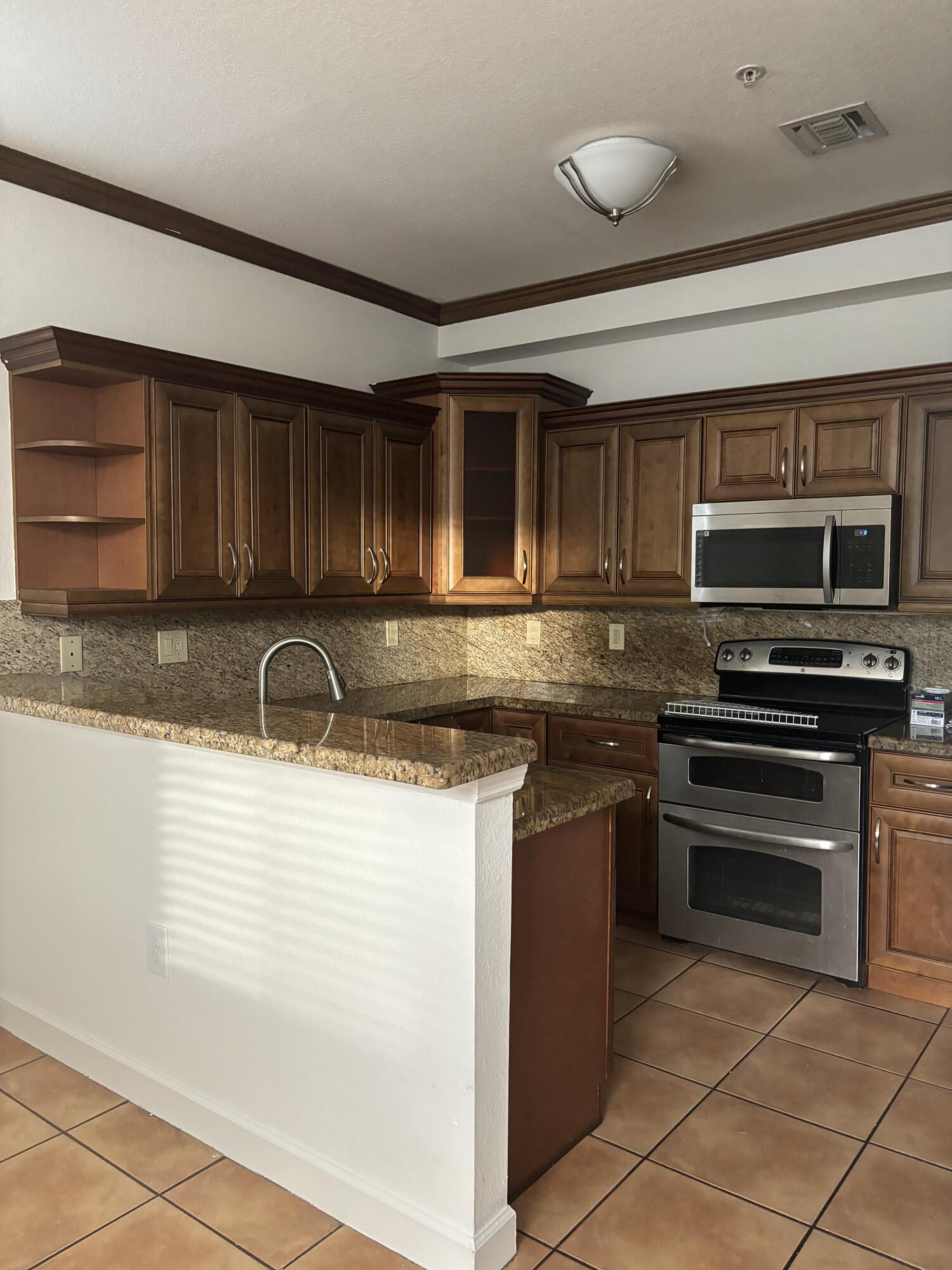 4311 SW 160th Avenue 210