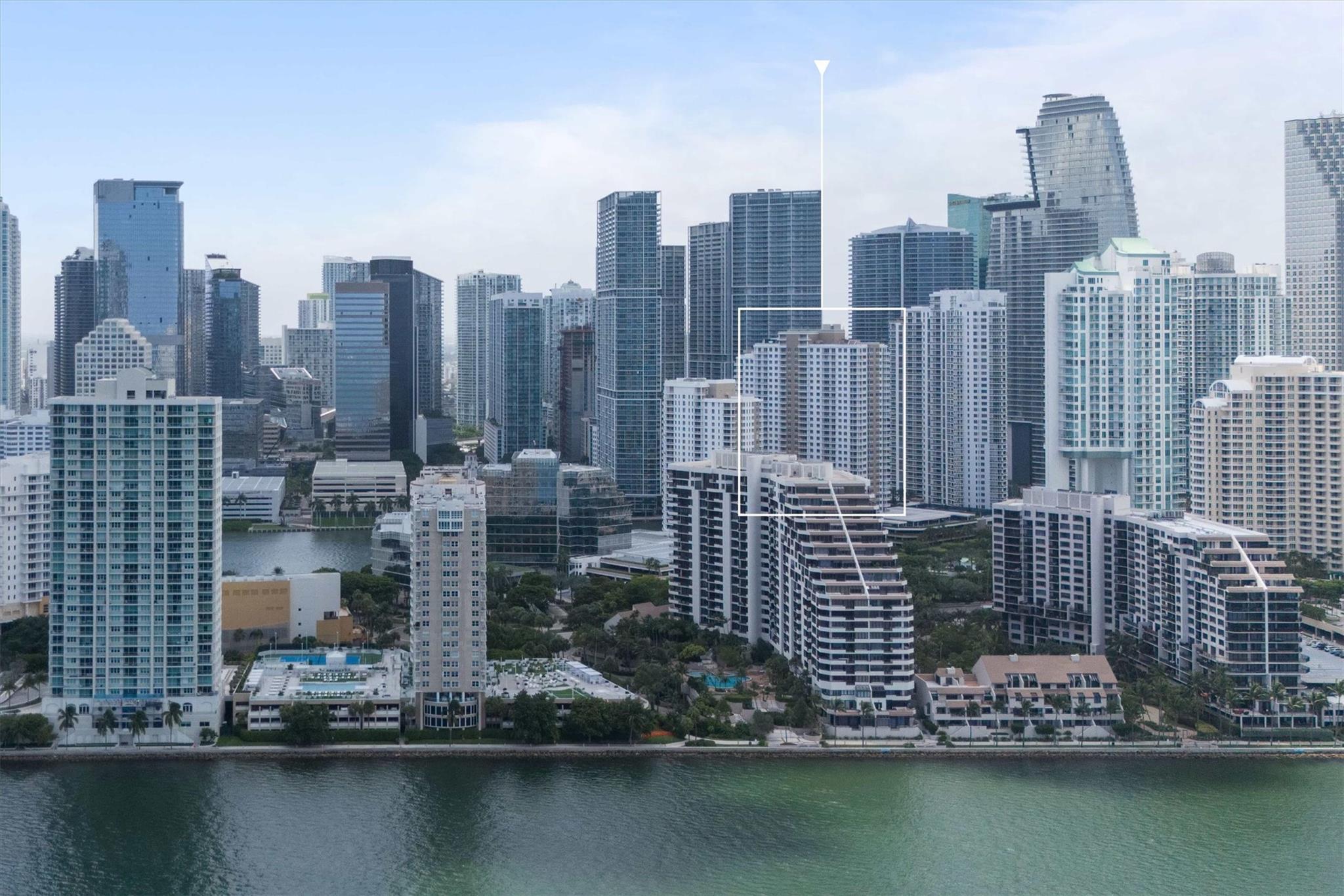 Soaring above Biscayne Bay on the 28th floor, this pristine 1BR/1.5BA residence at Courts at Brickell Key offers breathtaking bay and city views from every room. Bright and spacious, it features floor-to-ceiling sliders, marble floors, custom cabinetry, granite counters, and in-unit washer/dryer. Built in 2002, Courts remains one of Brickell Key’s most prestigious addresses, offering resort-style amenities including 24-hr security, valet and covered parking, fitness center with spinning & cross-fit rooms, racquetball, children’s playroom, private party space, outdoor lounges, and a heated pool overlooking the water.