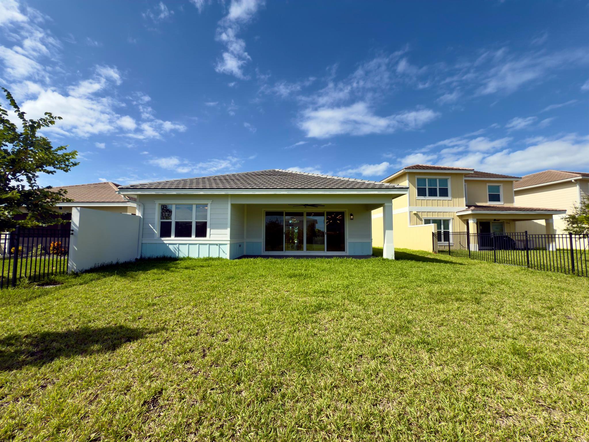 ARDEN PUD POD G SOUTH - Residential Lease