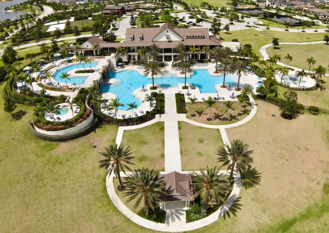 ARDEN PUD POD G SOUTH - Residential Lease