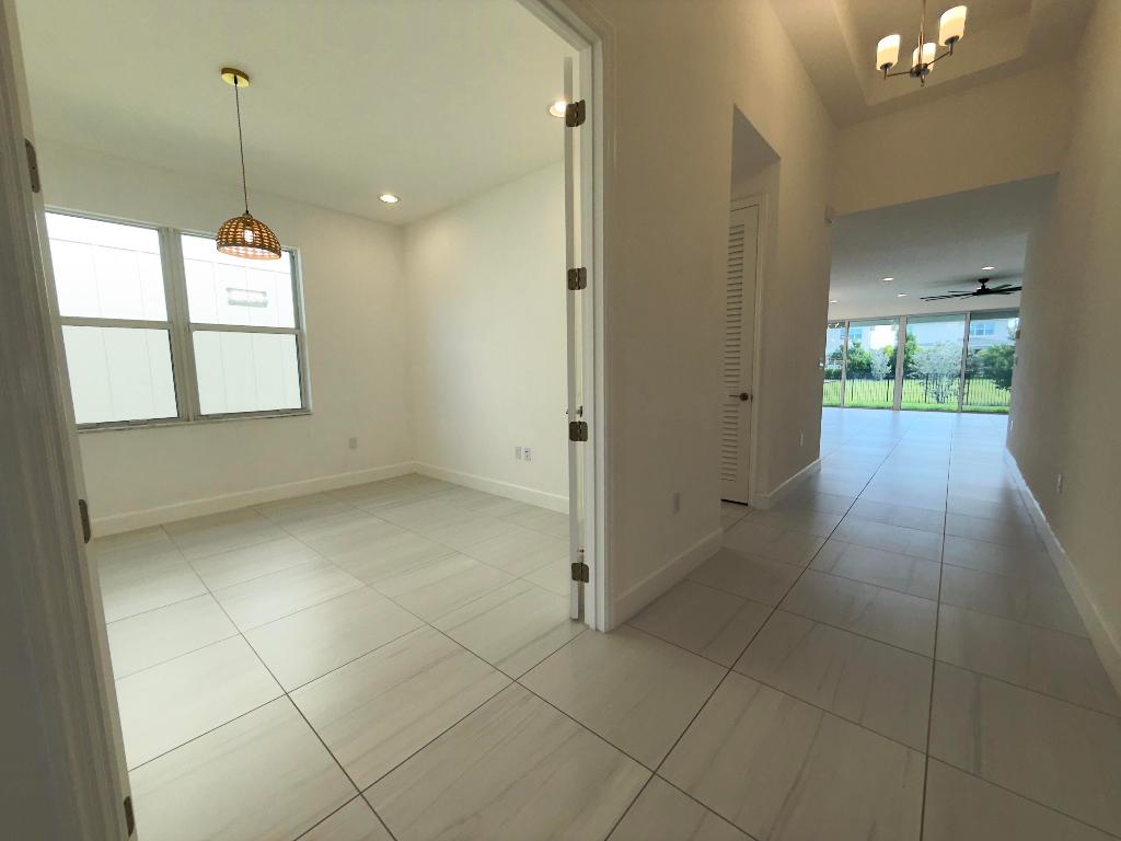 ARDEN PUD POD G SOUTH - Residential Lease