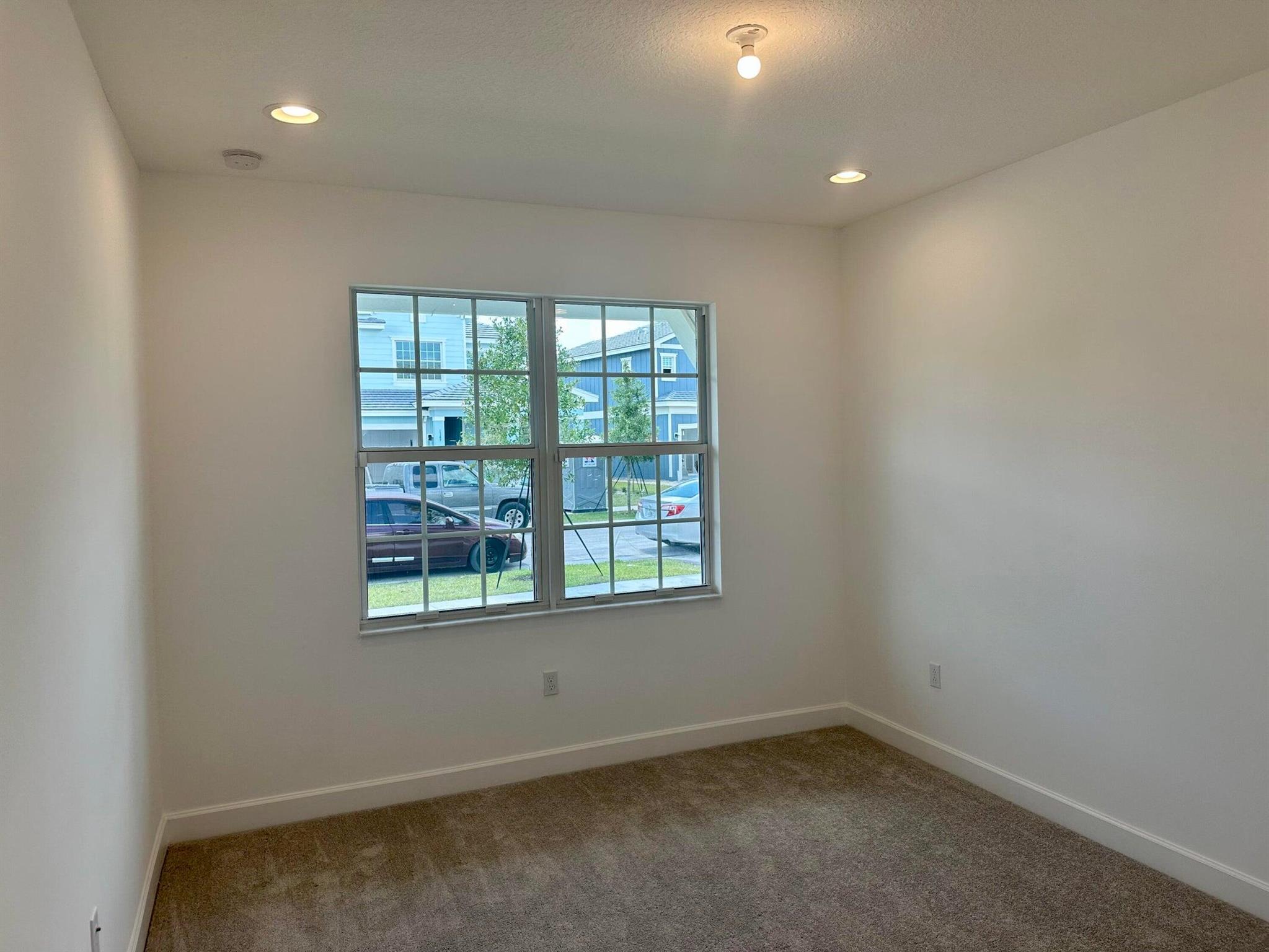 ARDEN PUD POD G SOUTH - Residential Lease