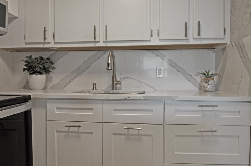 Photo of 238 Chatham L, West Palm Beach, FL 33417 (MLS # B26091238)