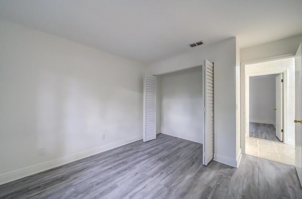 MIL LAKE ESTATES 3 - Residential