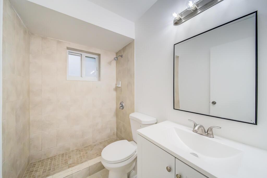 MIL LAKE ESTATES 3 - Residential