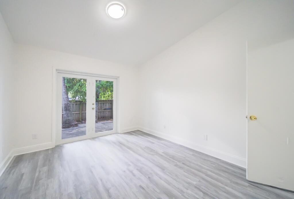 MIL LAKE ESTATES 3 - Residential