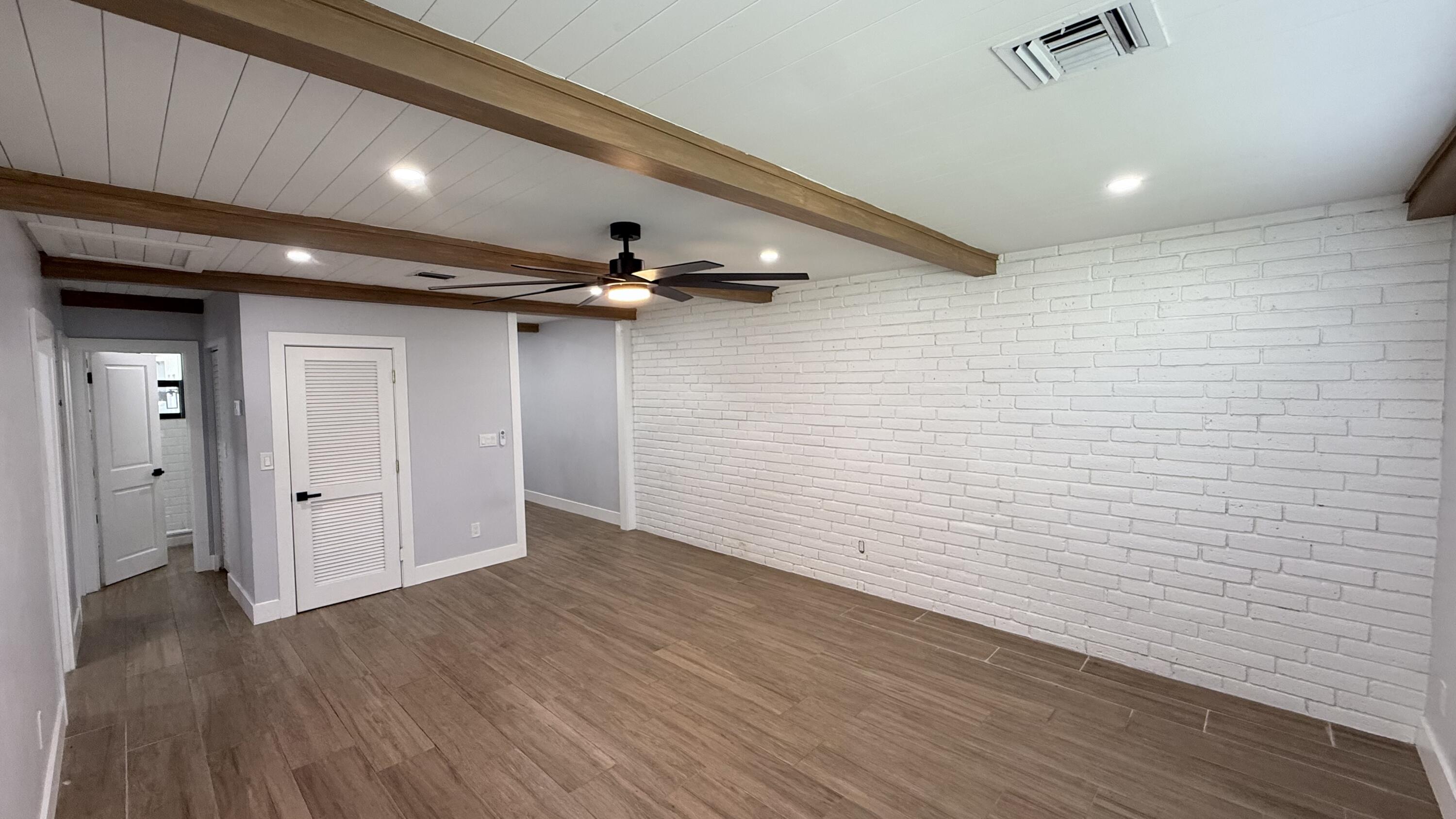118 SW 7TH Street
