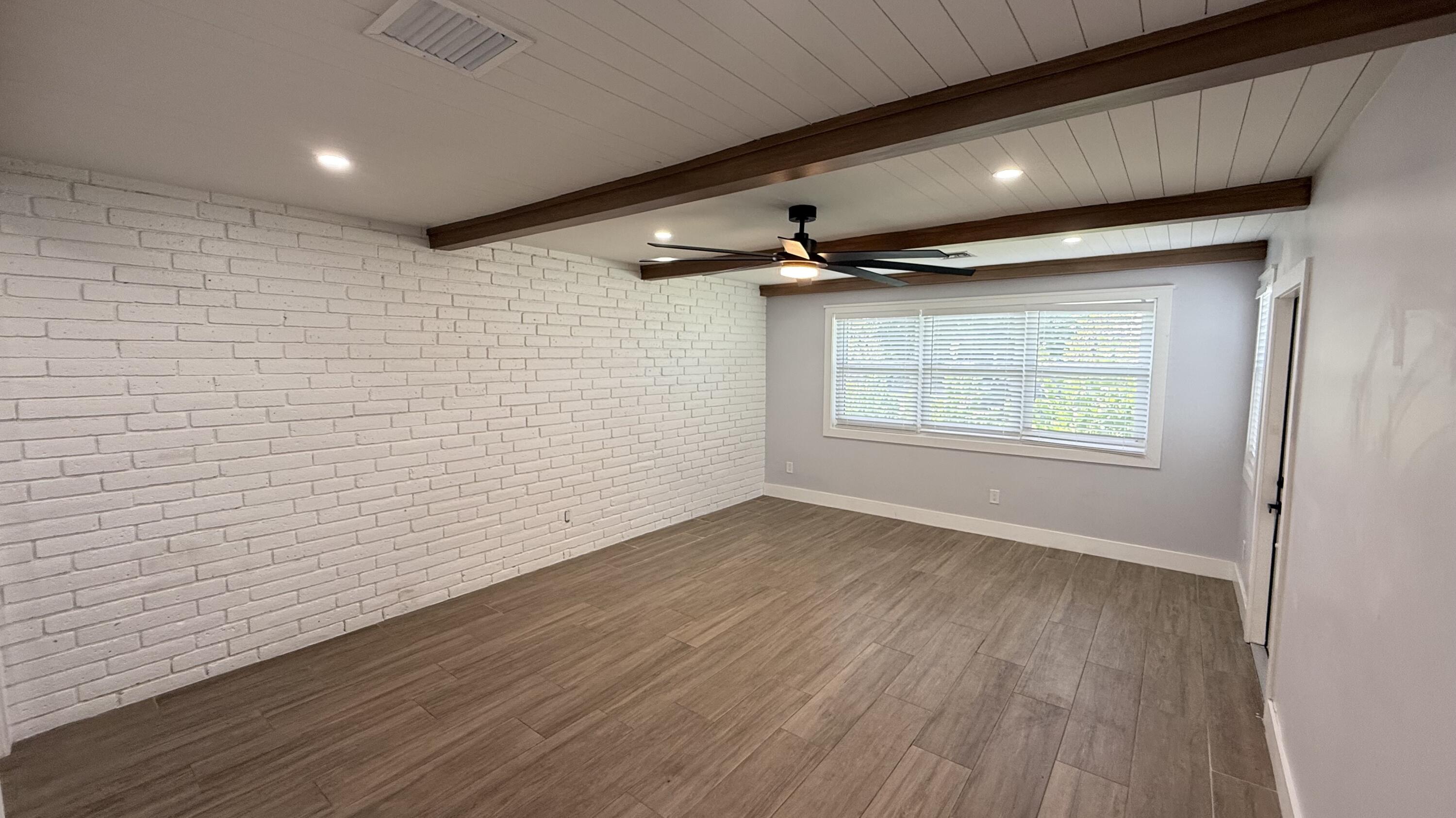 118 SW 7TH Street