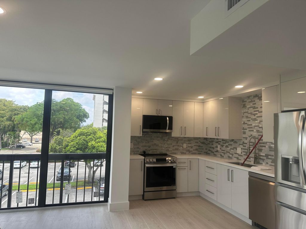 Photo of 1732 Bridgewood Drive, Boca Raton, FL 33434 (MLS # B26030268)