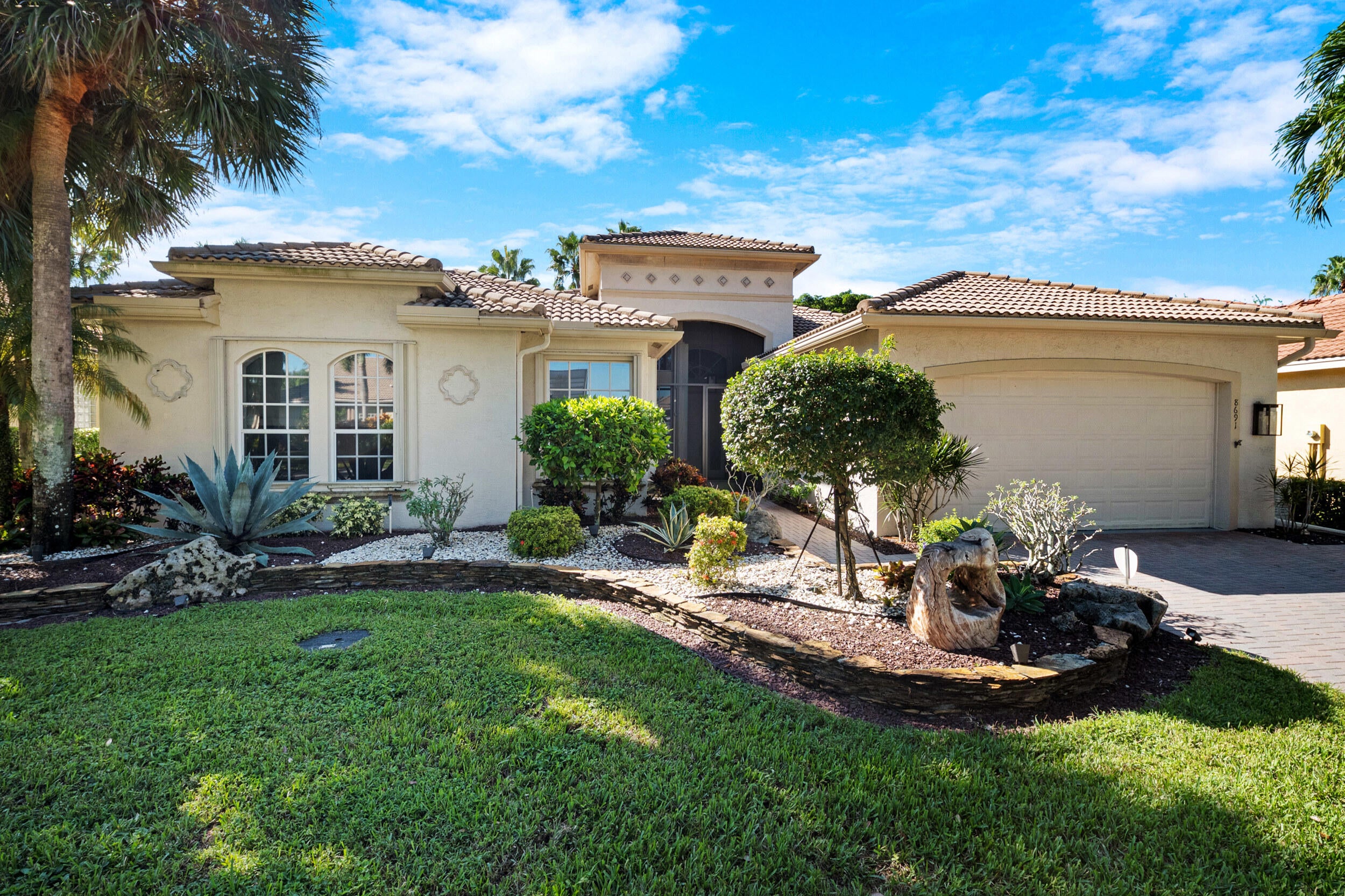 8691 Tierra Lago Cove