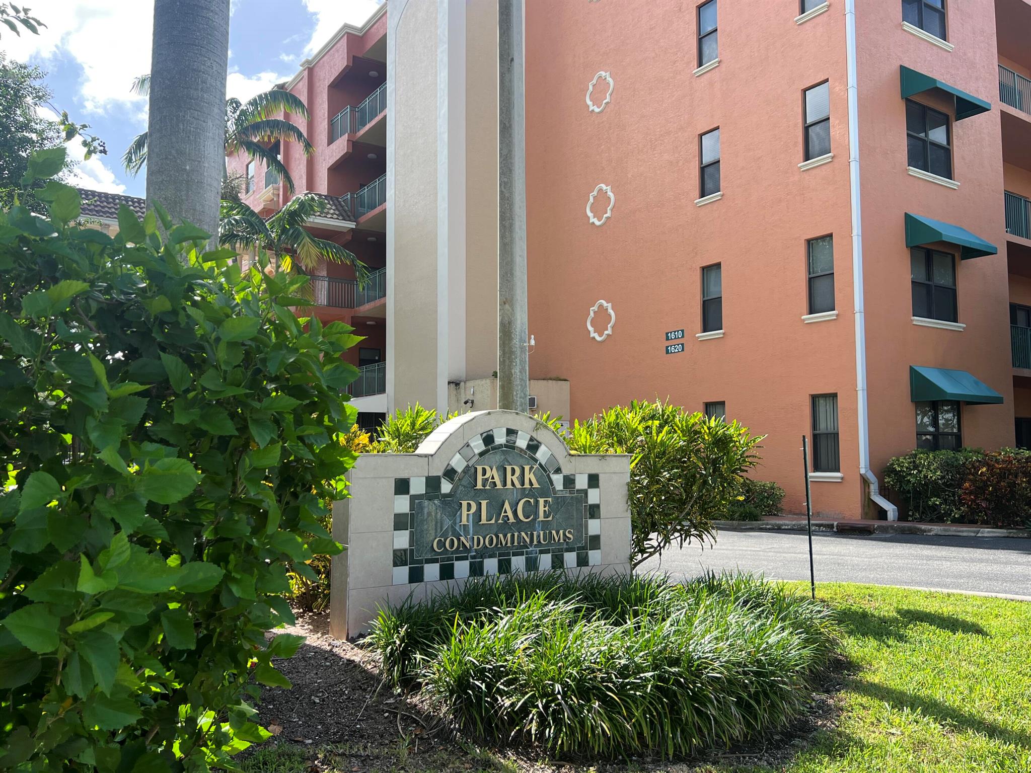 PARK PLACE CONDO - Residential Lease