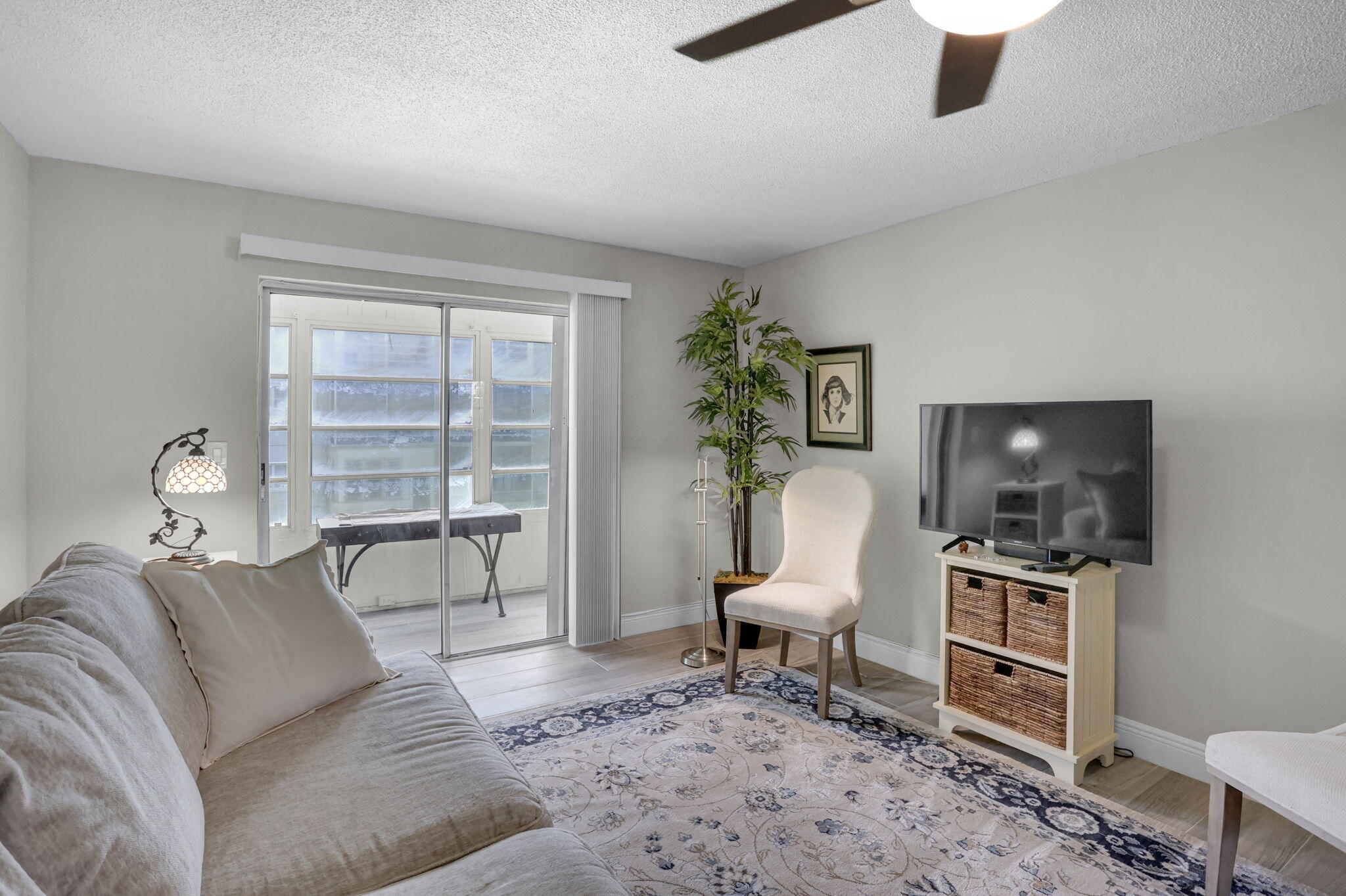This beautifully remodeled one bedroom one bathroom condo in the highly desired city of Plantation, is only 10 minutes to Fort Lauderdale Beach and is conveniently located near both the Florida turnpike and I95. The city of Plantation is an active city with a hometown feel and so much to offer. This condo could be an excellent and affordable opportunity for first-time home buyers, snowbirds, or investors. It is currently rented by a tenant. Please ask your agent about keeping or ending the lease as it may be negotiable. The condo features, new flooring throughout, a fully remodeled kitchen and bathroom with gorgeous tile and a nice walk-in shower. Clubhouse and pool on-site. You must see this one in person to know what a gem you could own for such a great price.