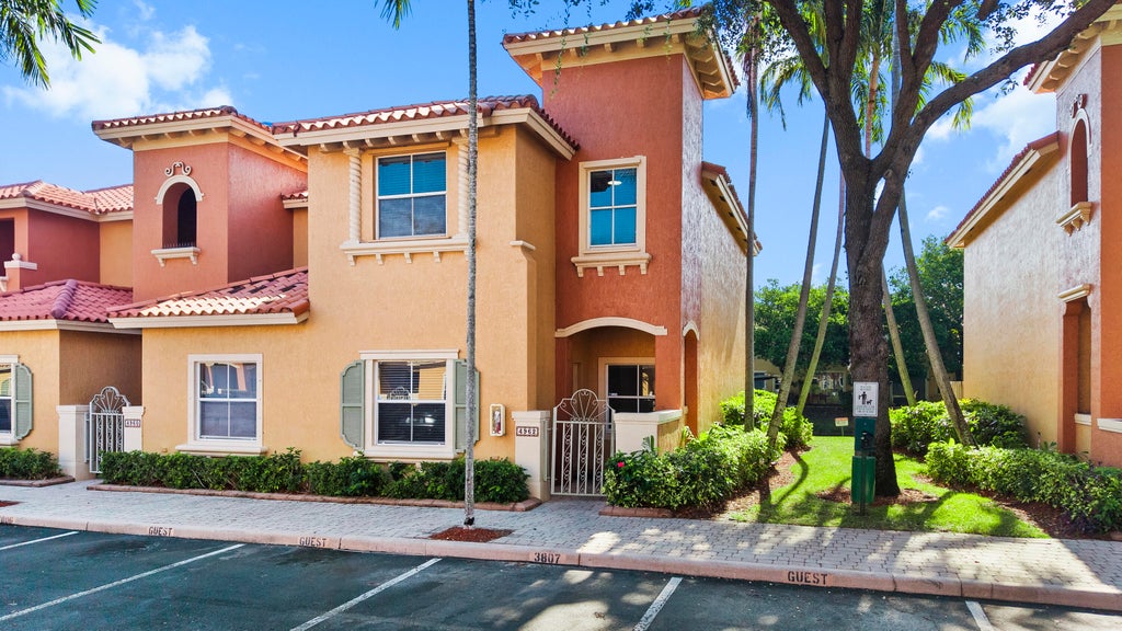 Photo of 4962 Leeward Lane #3807, Fort Lauderdale, FL 33312 (MLS # B26066374)