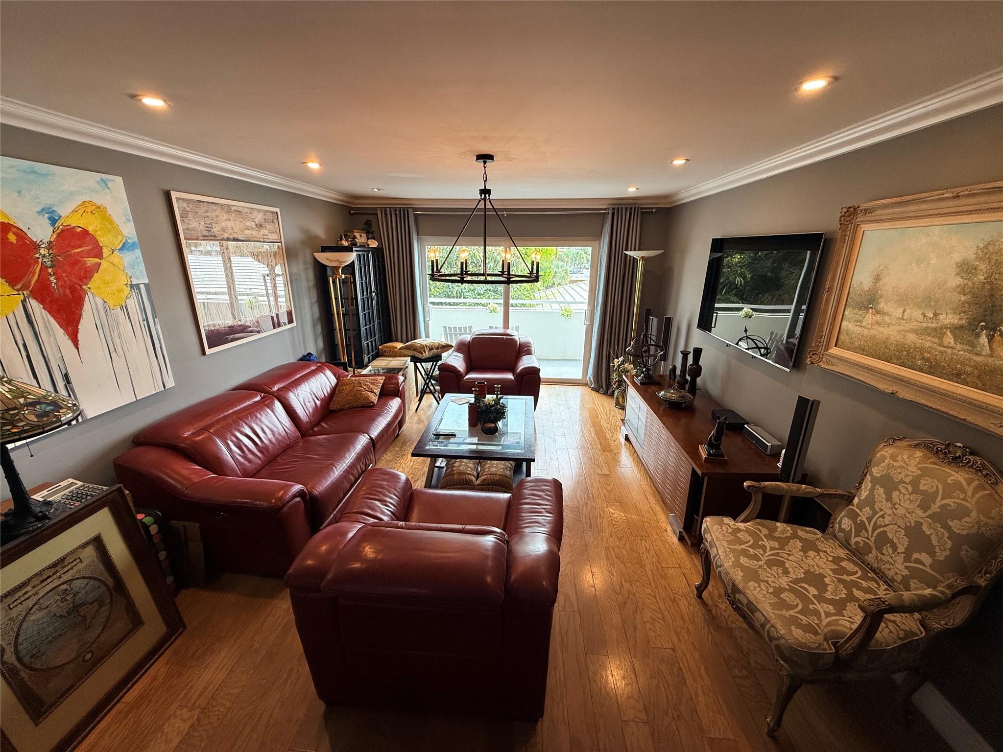 3212 NE 12th St 303