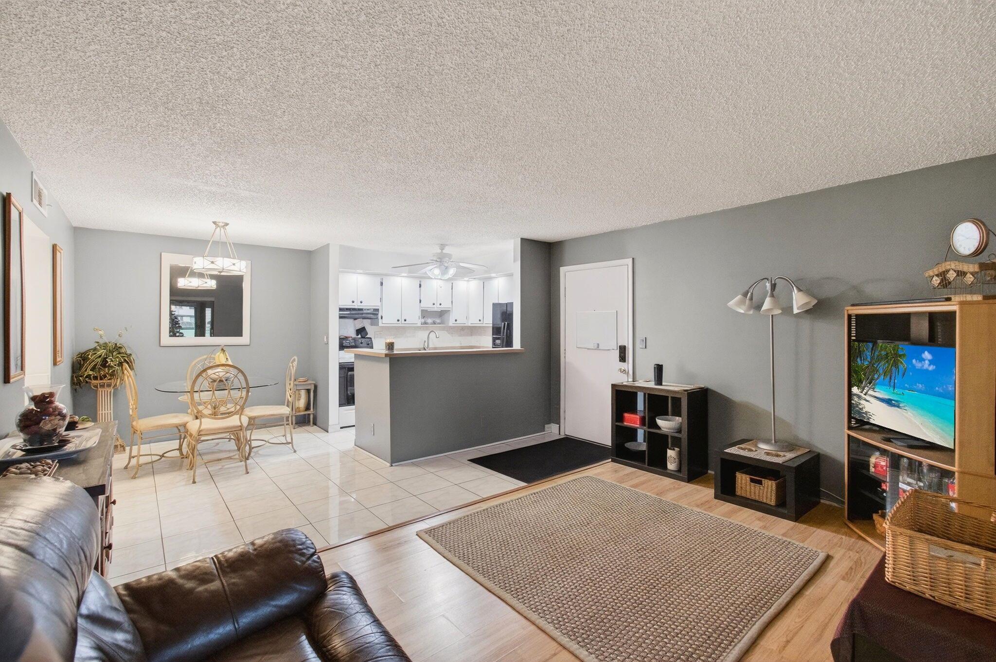 LAKES OF DELRAY - Residential Lease