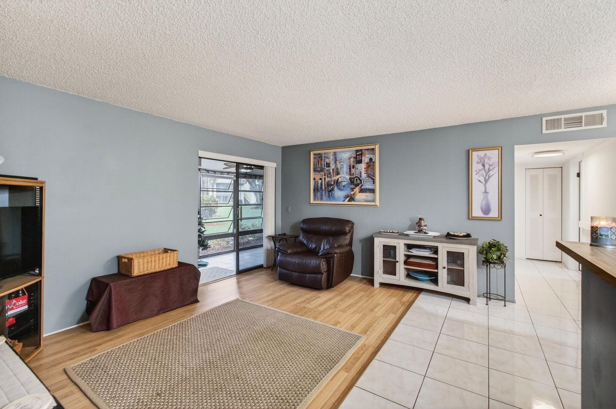 LAKES OF DELRAY - Residential Lease