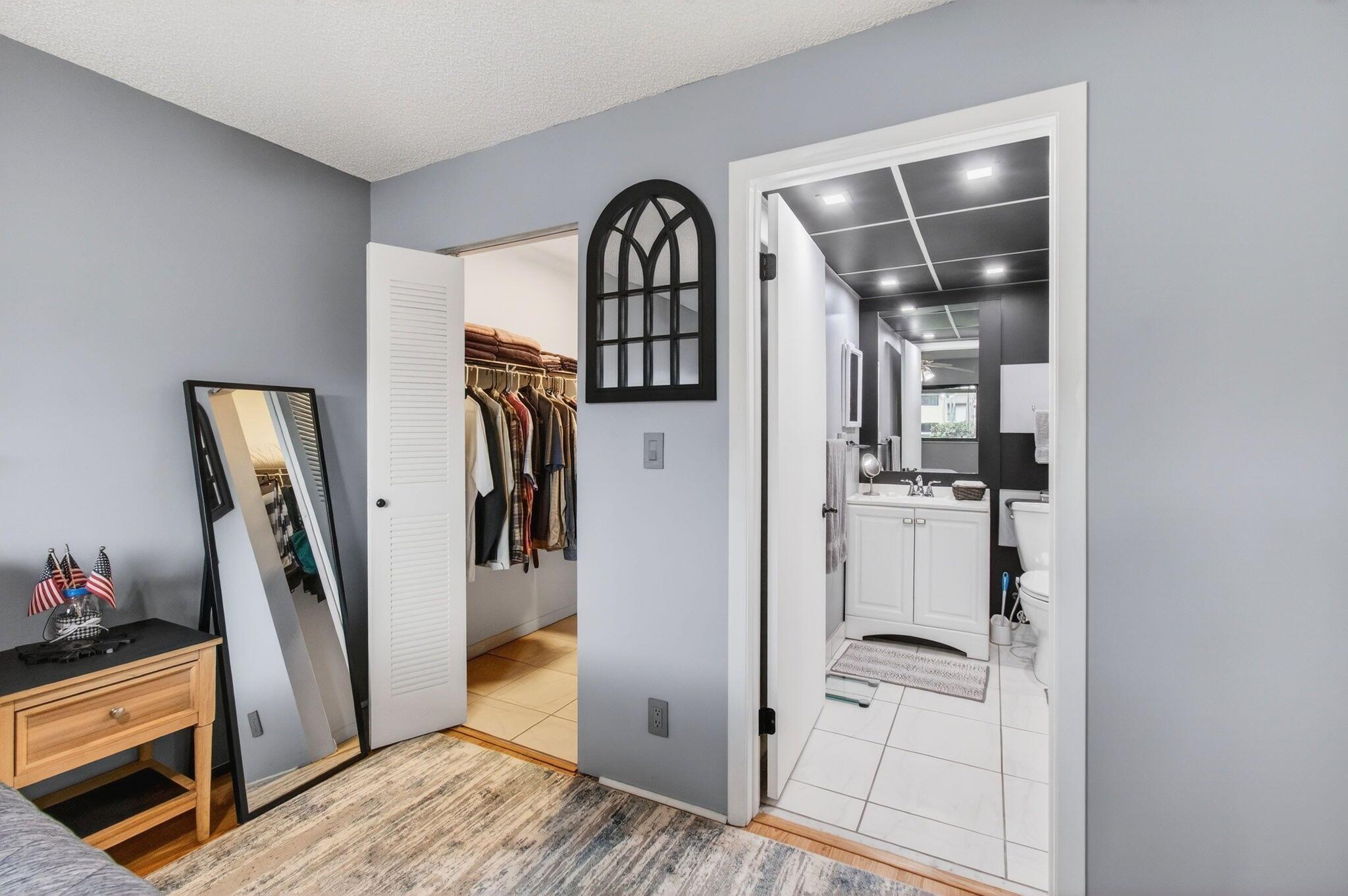 LAKES OF DELRAY - Residential Lease