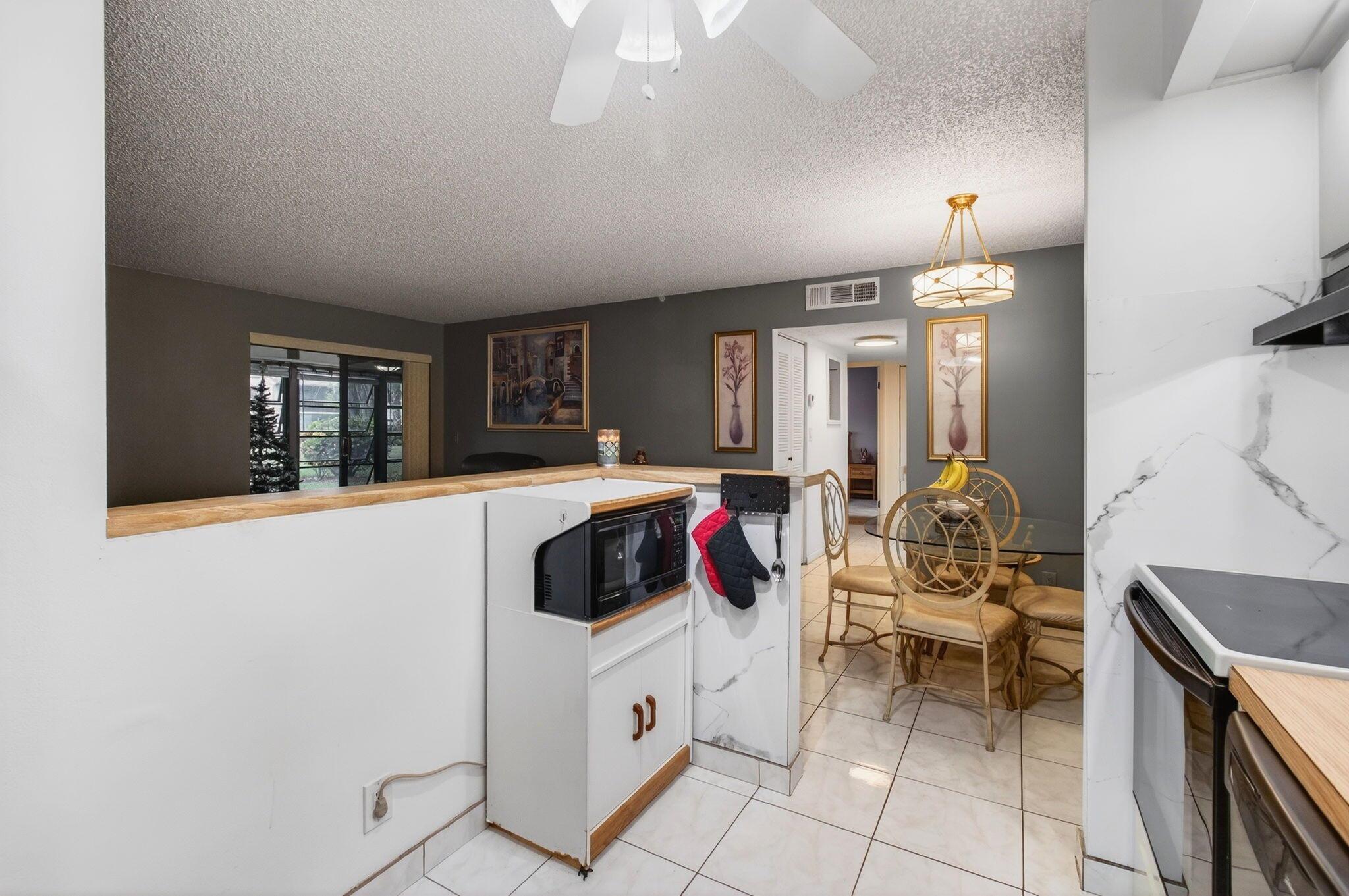 LAKES OF DELRAY - Residential Lease