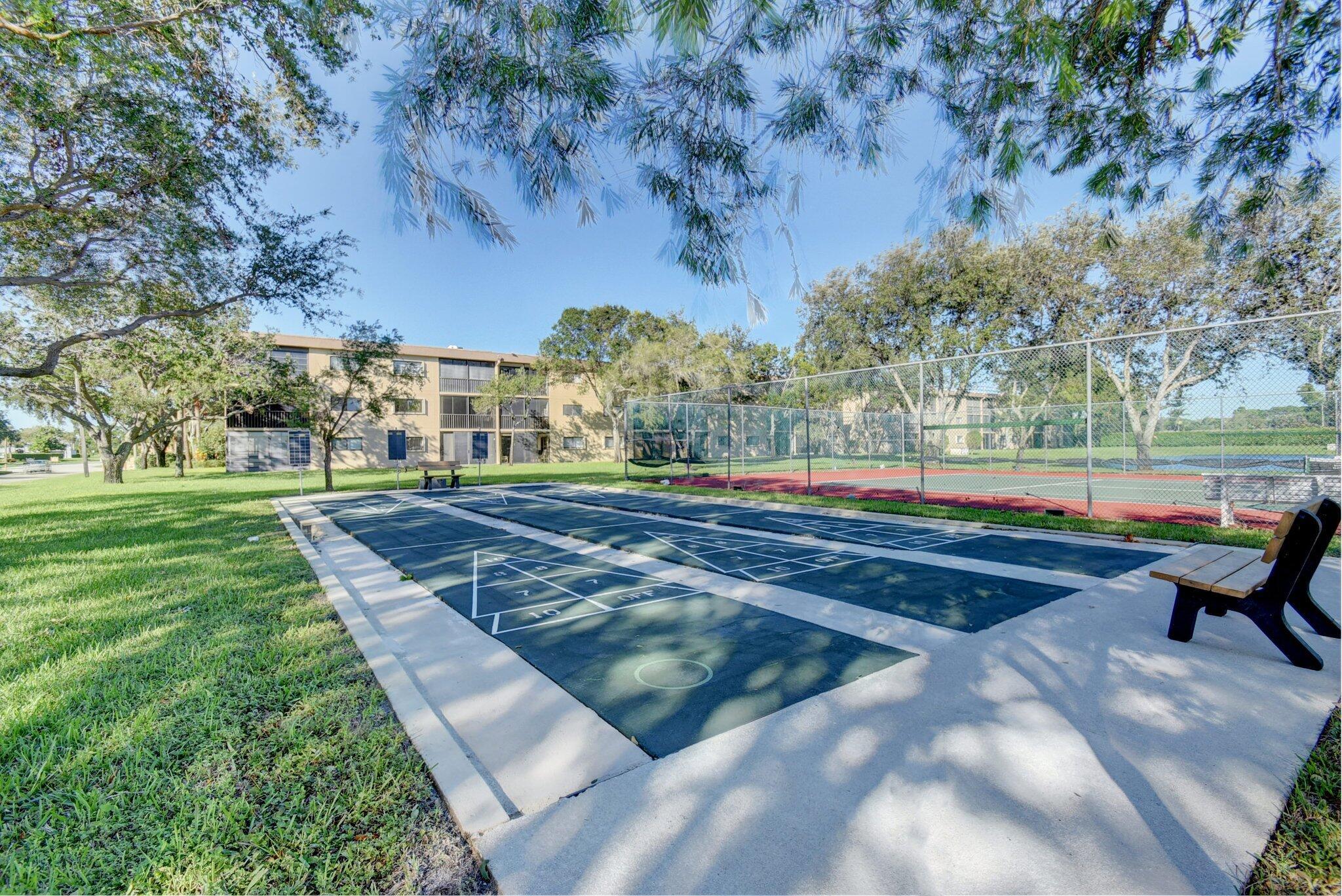 LAKES OF DELRAY - Residential Lease