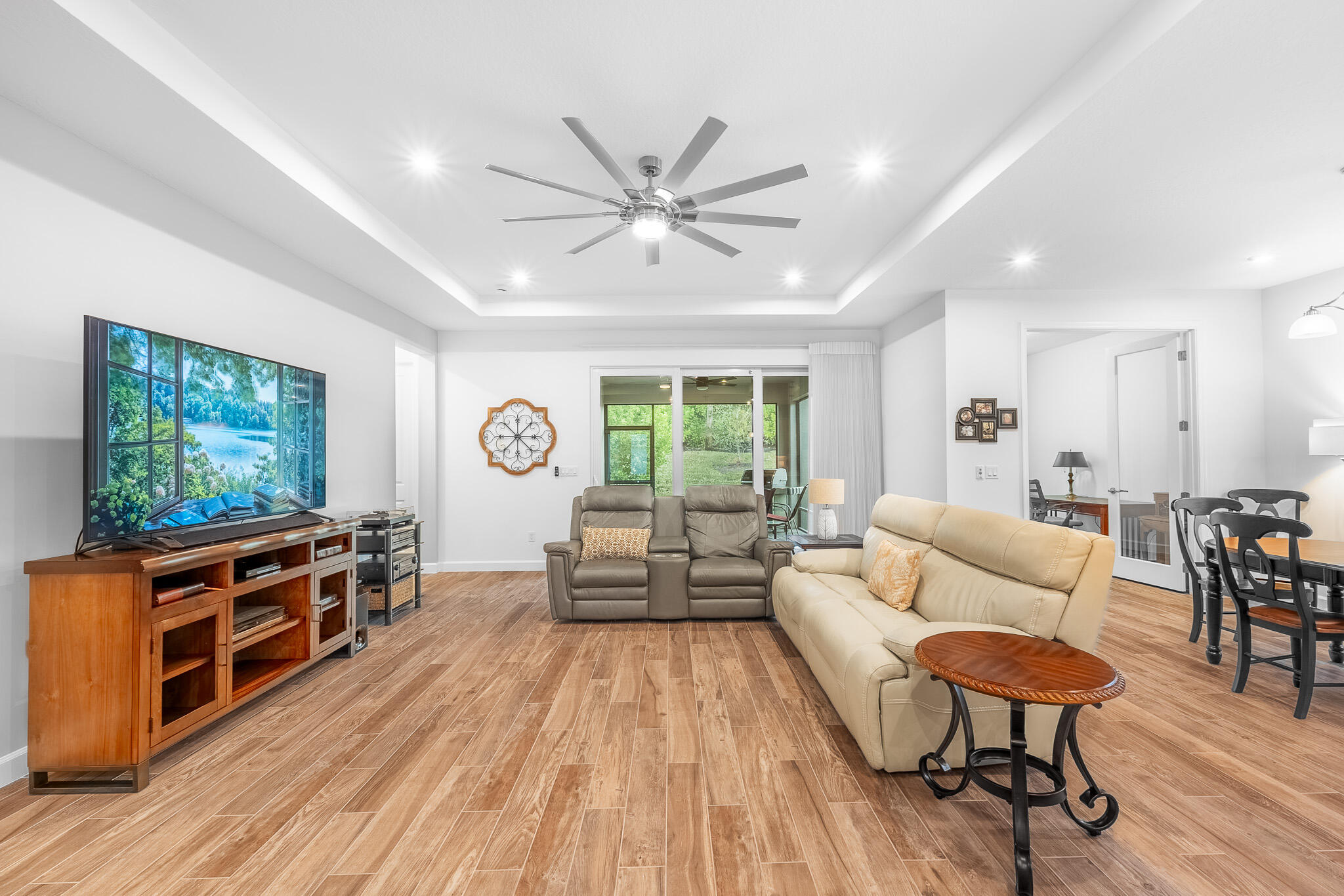 TELARO AT SOUTHERN GROVE PHASE 2 AND 3 - Residential