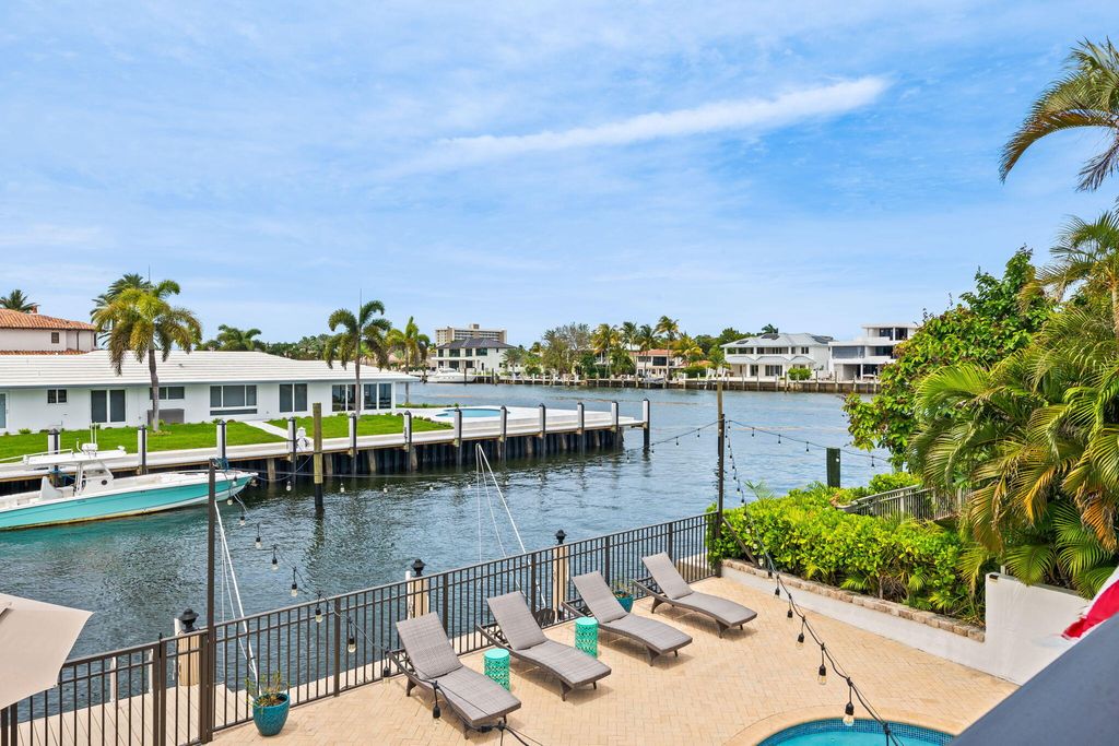 Photo of 2965 NE 19th Street, Pompano Beach, FL 33062 (MLS # B26027673)