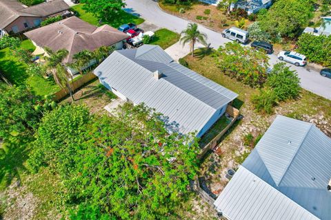 Single Family Residence in Hobe Sound FL 8871 Eagle Avenue Ave 45.jpg