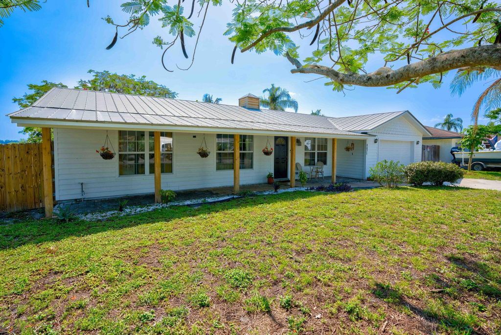 Photo of 8871 SE Eagle Avenue, Hobe Sound, FL 33455 (MLS # R10989132)