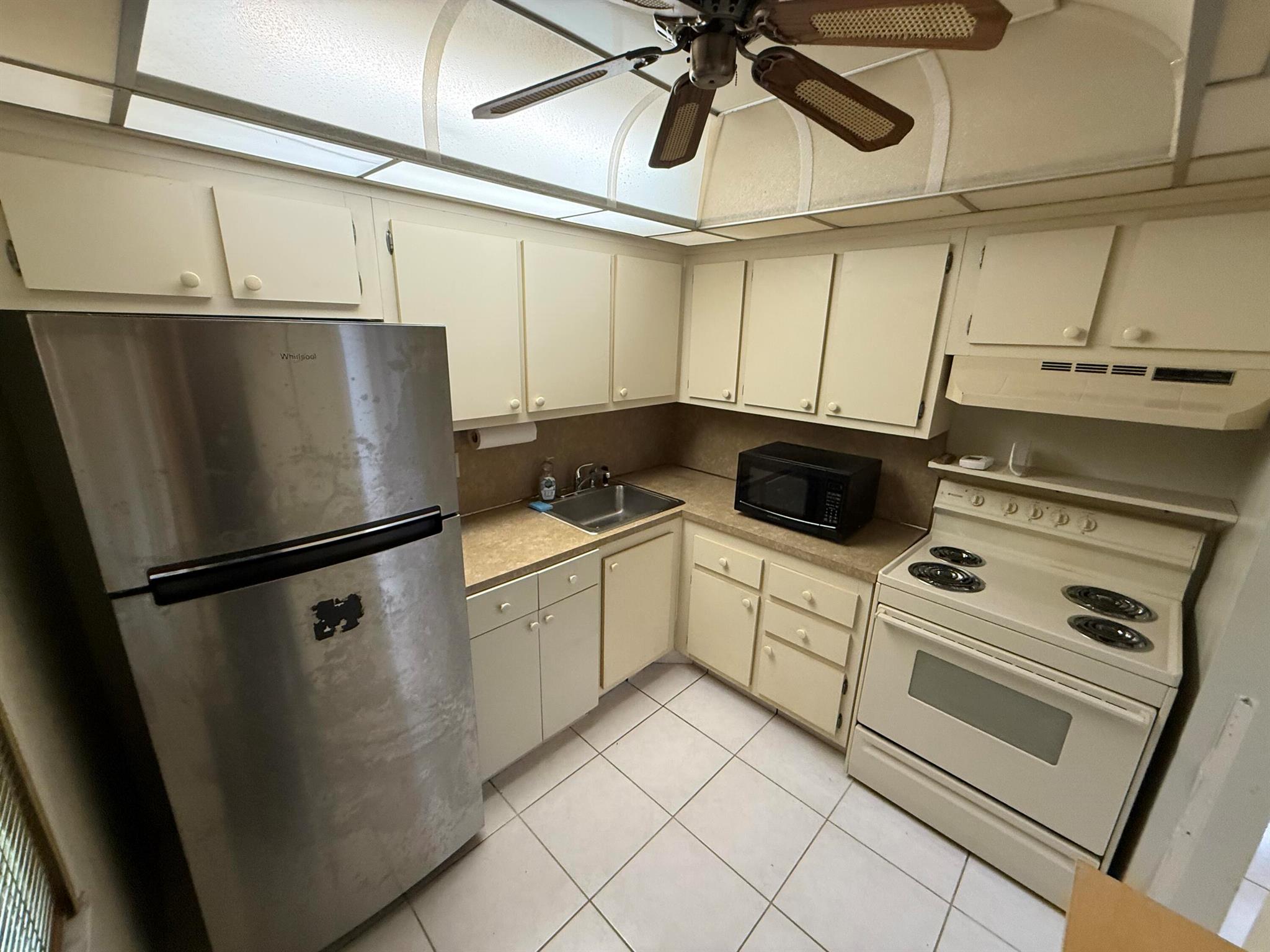 6190 Woodlands Boulevard 118