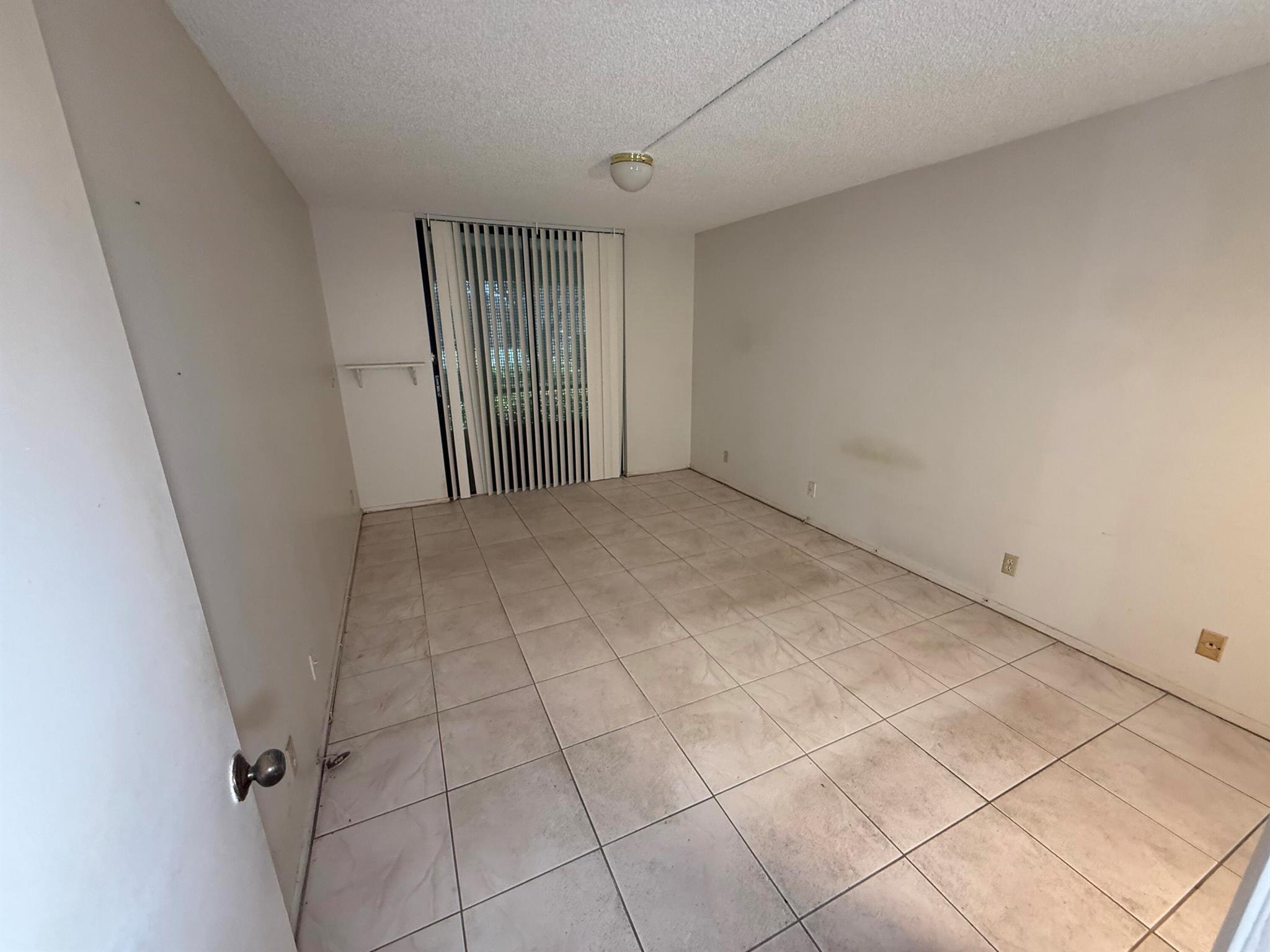 GATE THREE CONDO - Residential