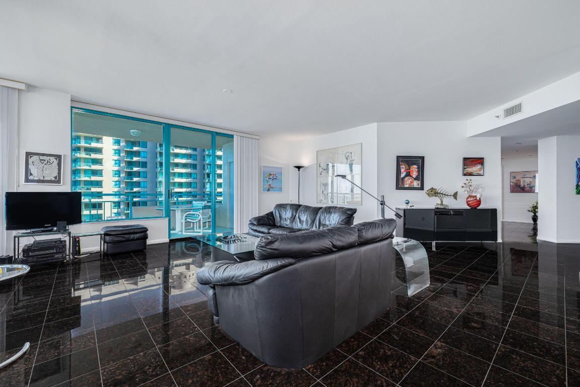 ULTIMAR TWO CONDO - Residential