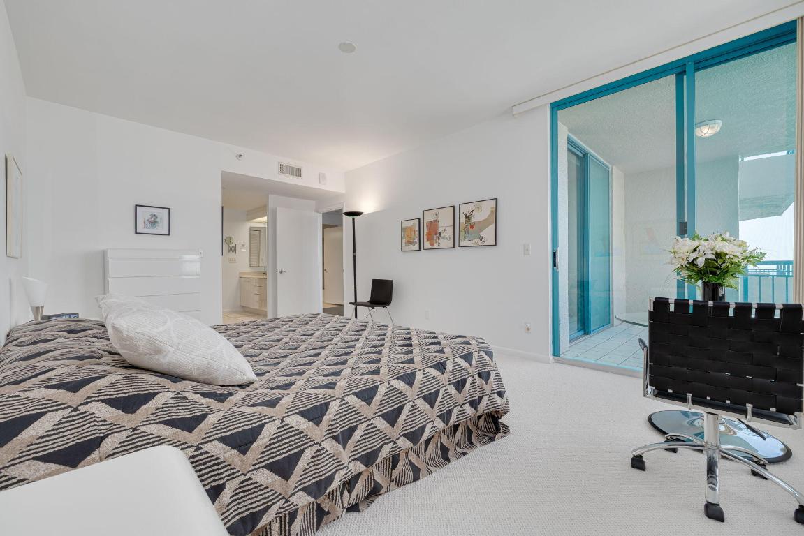 ULTIMAR TWO CONDO - Residential