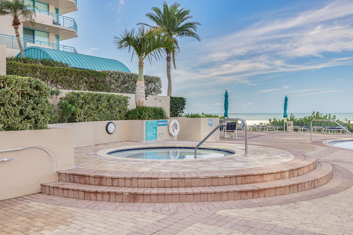 ULTIMAR TWO CONDO - Residential