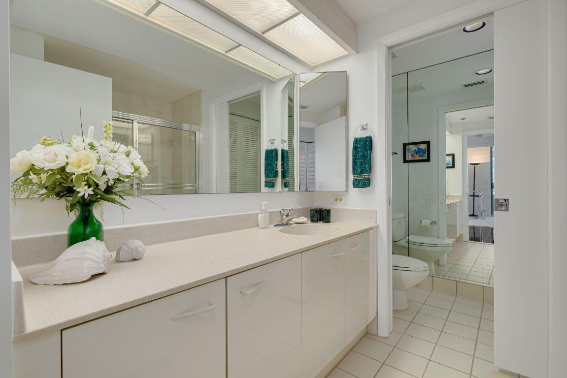 ULTIMAR TWO CONDO - Residential