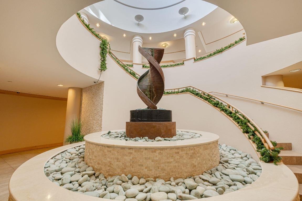 ULTIMAR TWO CONDO - Residential