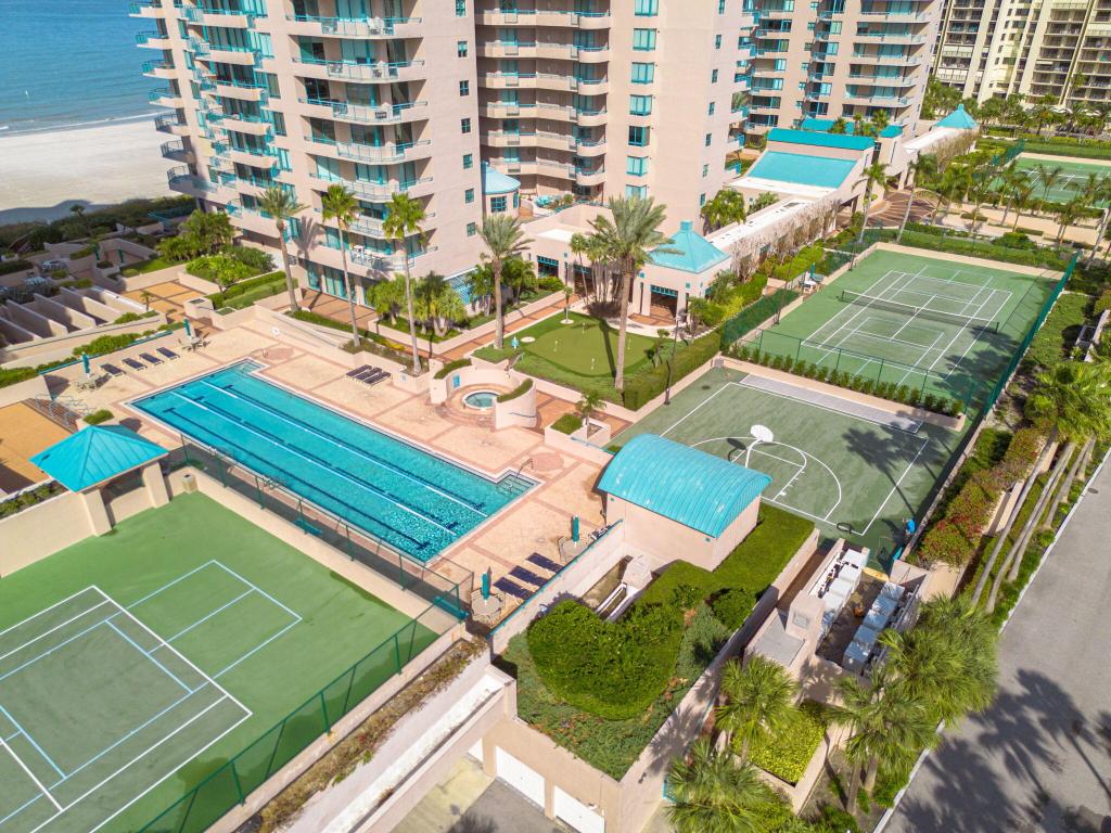 ULTIMAR TWO CONDO - Residential