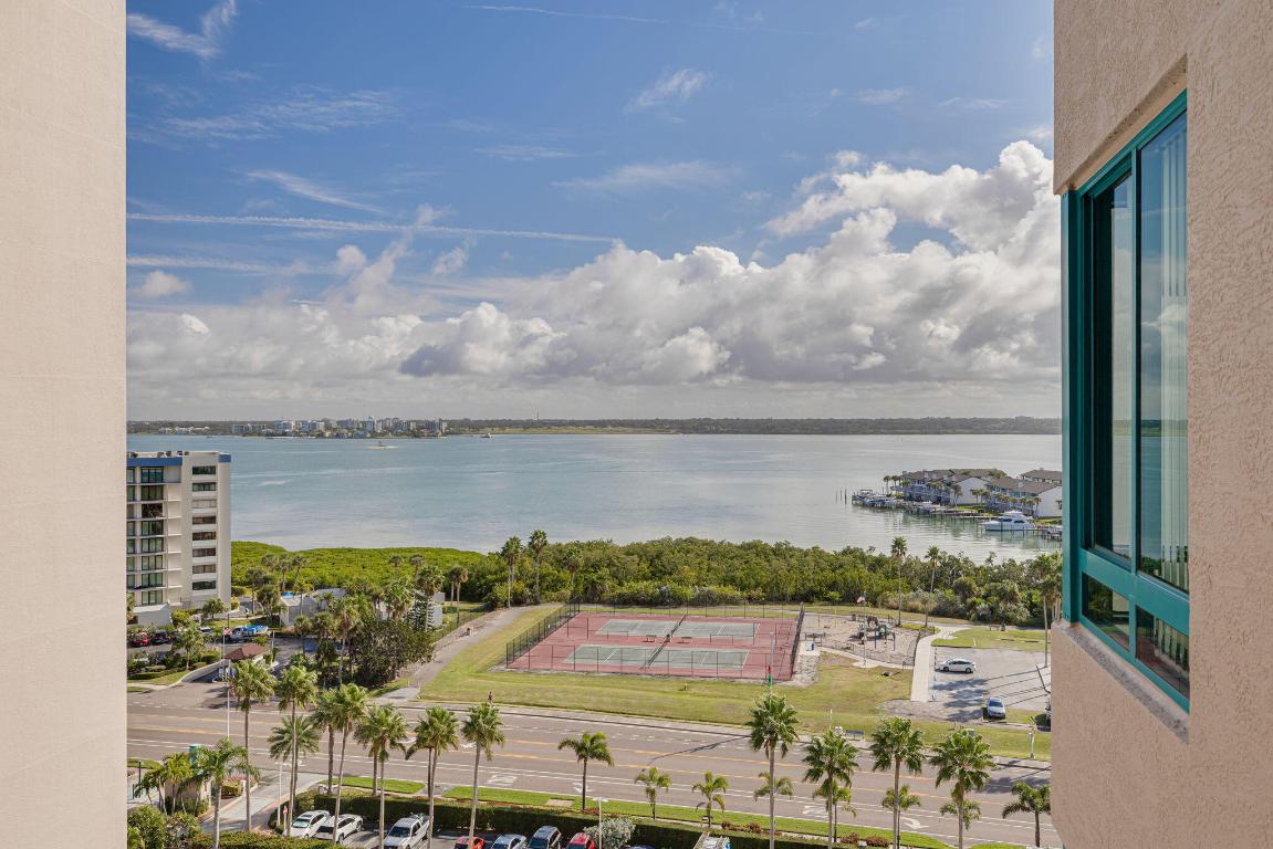 ULTIMAR TWO CONDO - Residential