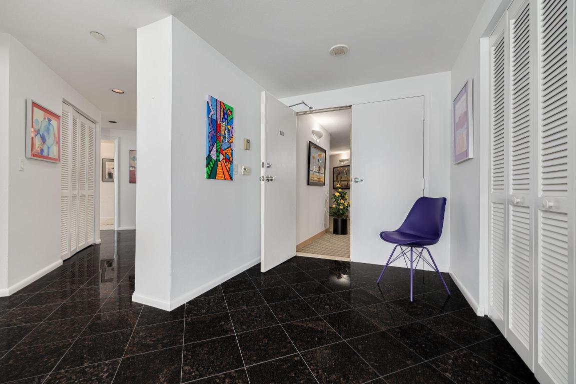 ULTIMAR TWO CONDO - Residential