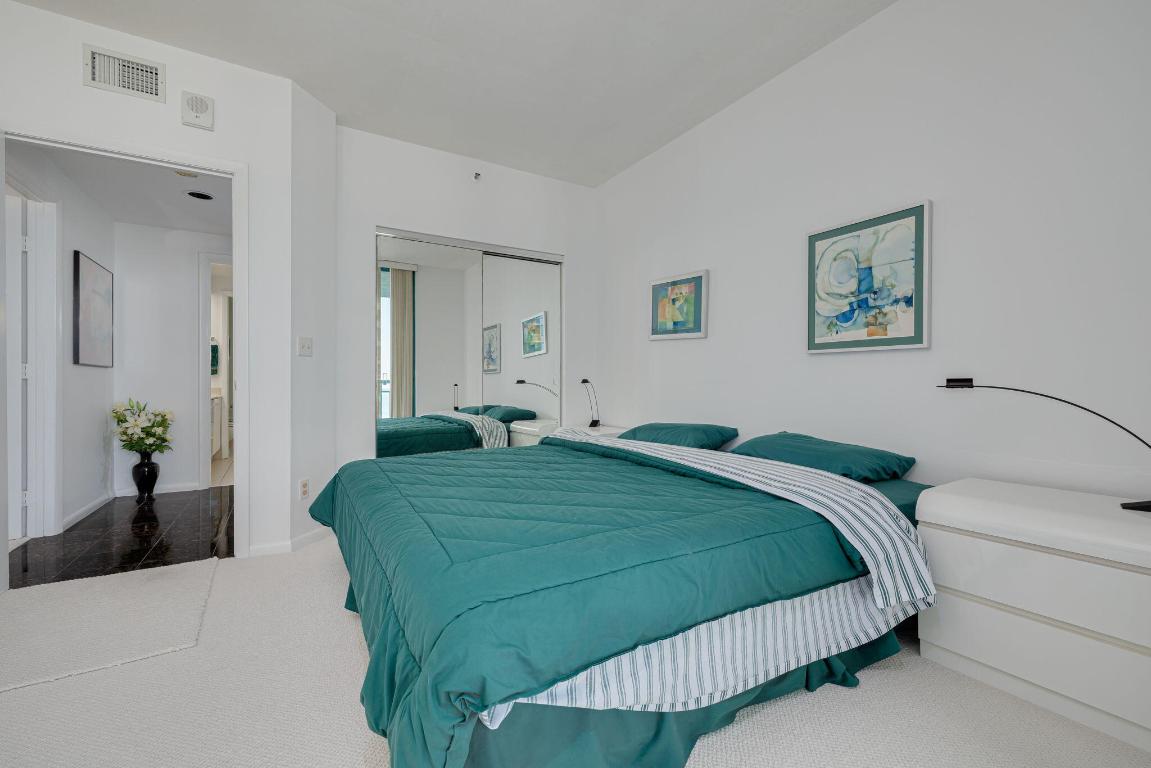 ULTIMAR TWO CONDO - Residential