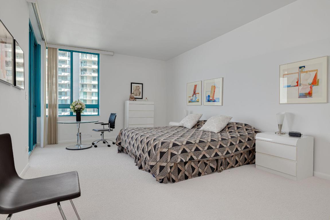 ULTIMAR TWO CONDO - Residential