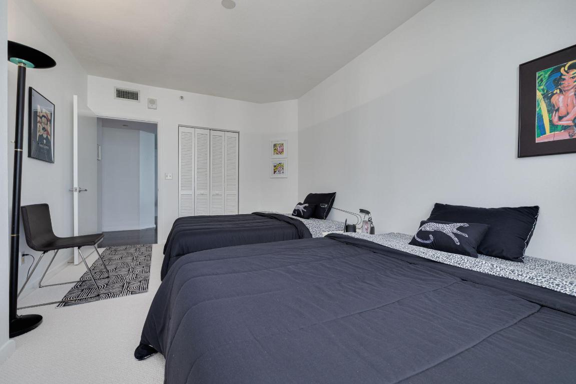 ULTIMAR TWO CONDO - Residential