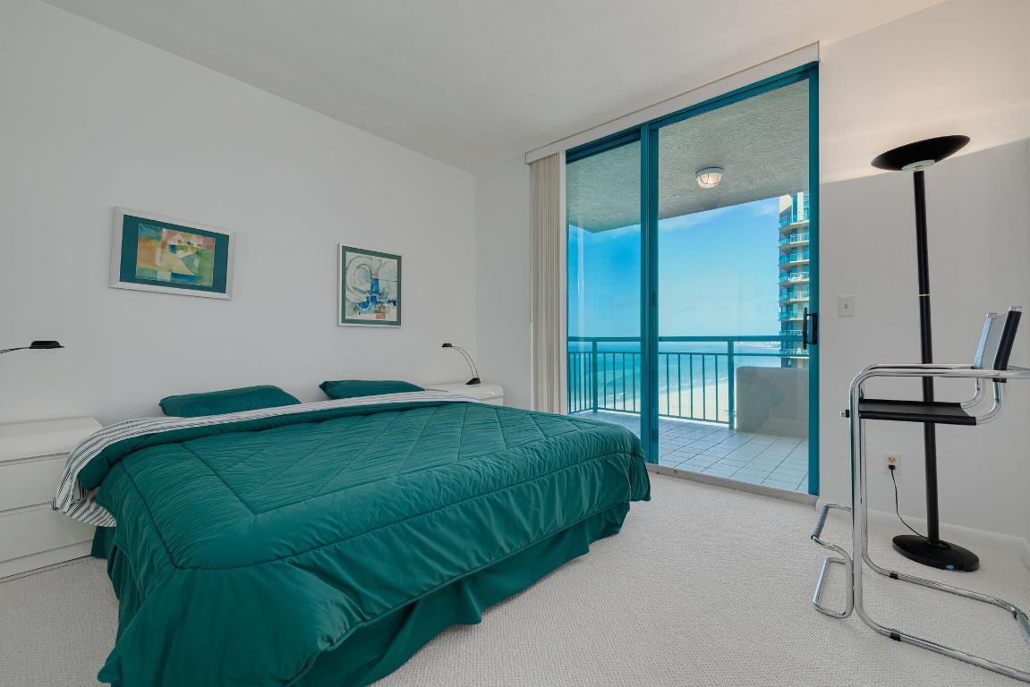 ULTIMAR TWO CONDO - Residential