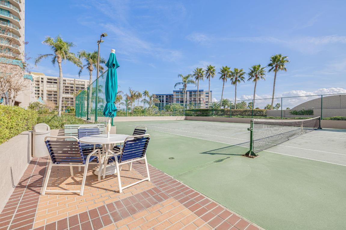 ULTIMAR TWO CONDO - Residential