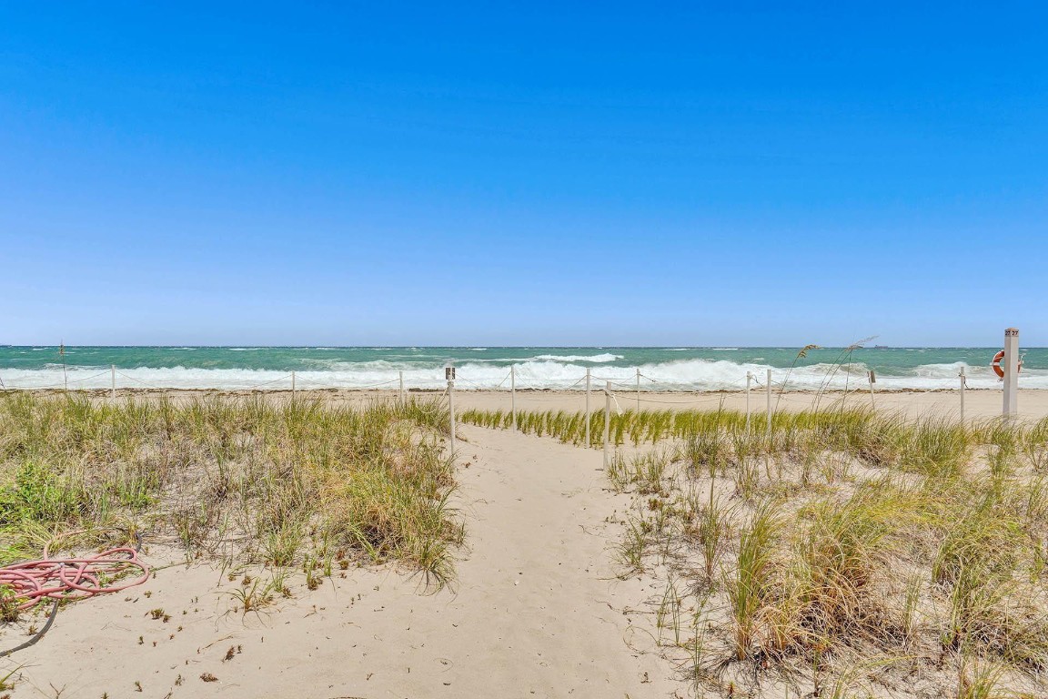 STARLIGHT TOWERS CONDO - Residential Lease