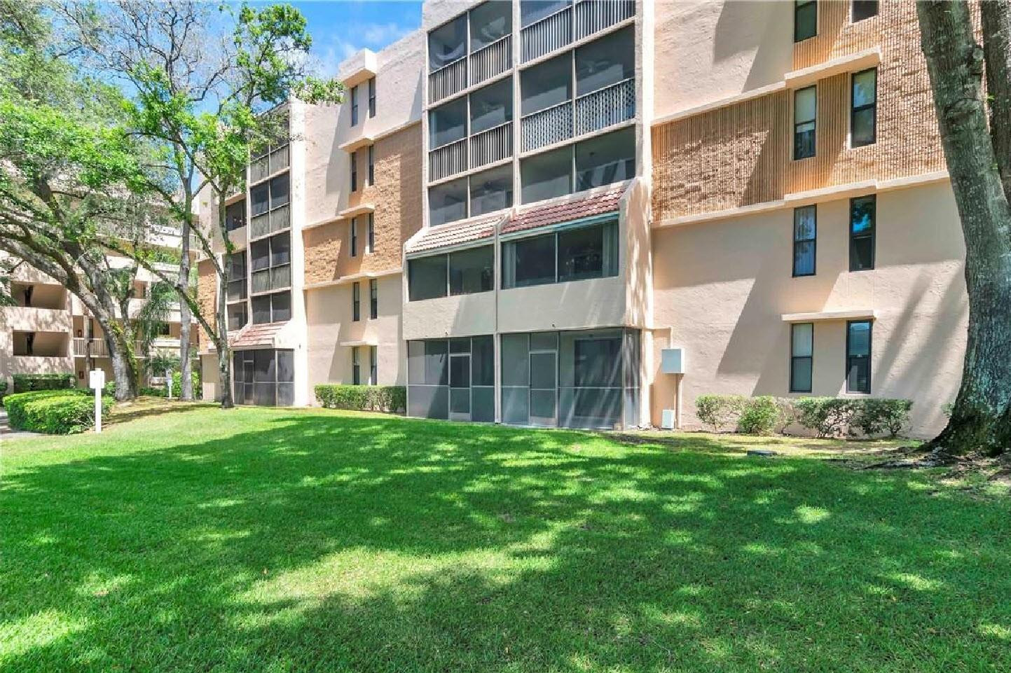 POLYNESIAN GARDENS CONDOMINIUM - Residential Lease